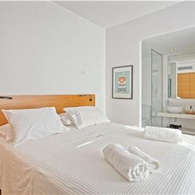 5 bedroom luxury villa with infinity pool, sea views and tennis court near Chania, sleeps 10